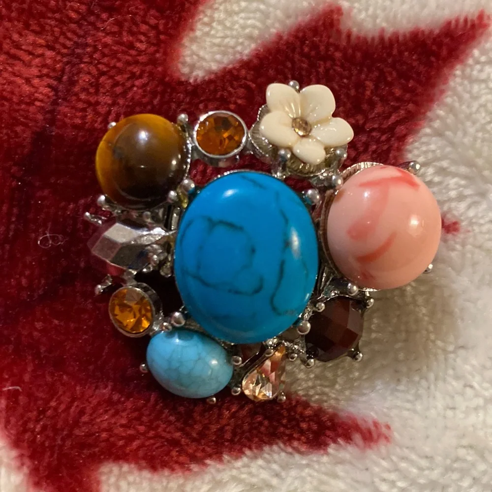 Ring - Picture 1 of 6